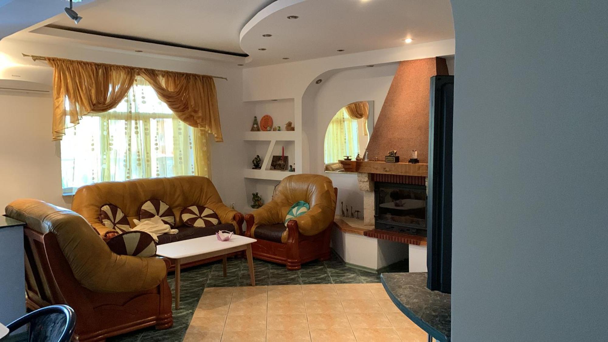 Hypnotic Villa Piteşti Esterno foto