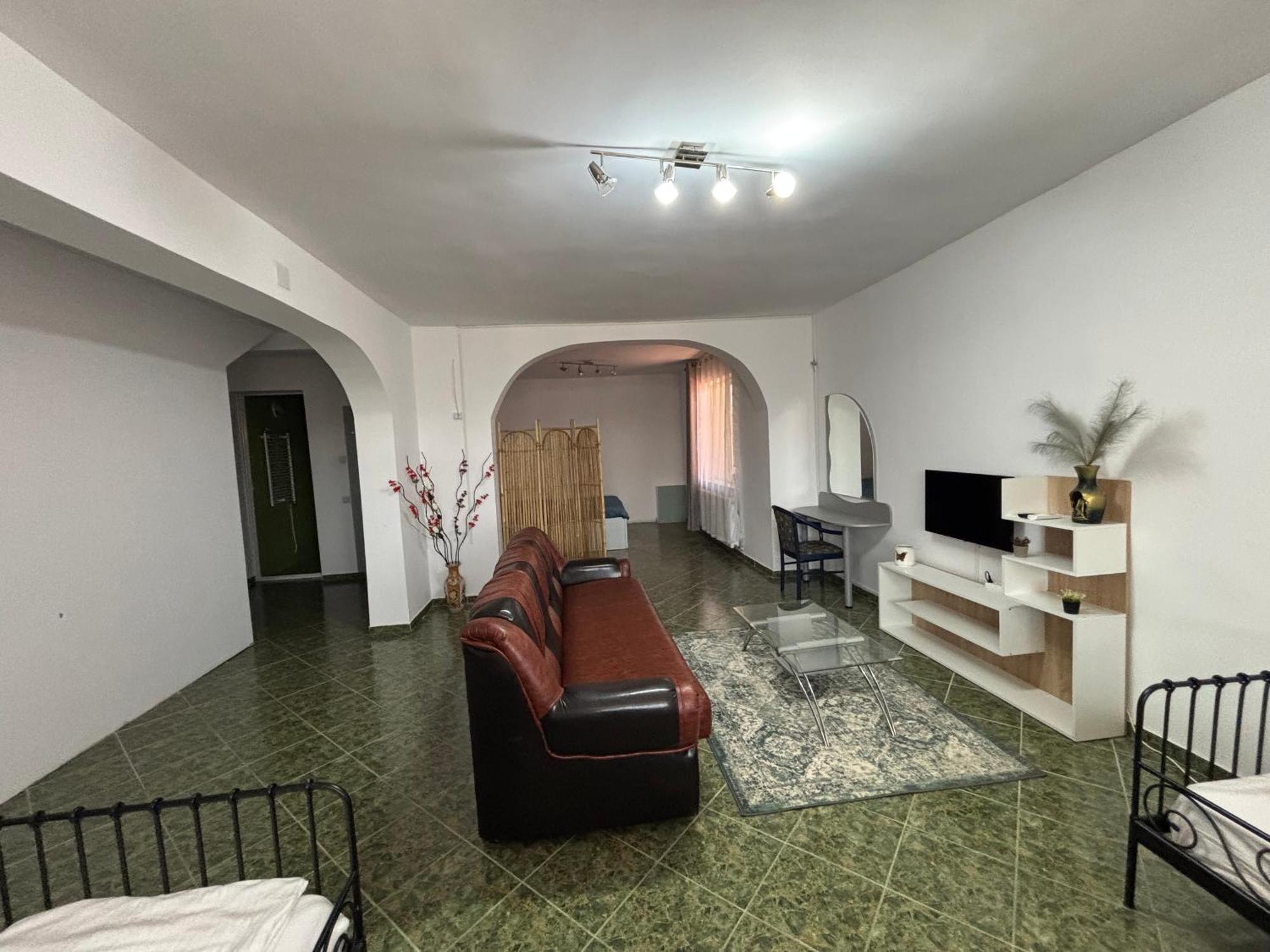 Hypnotic Villa Piteşti Esterno foto